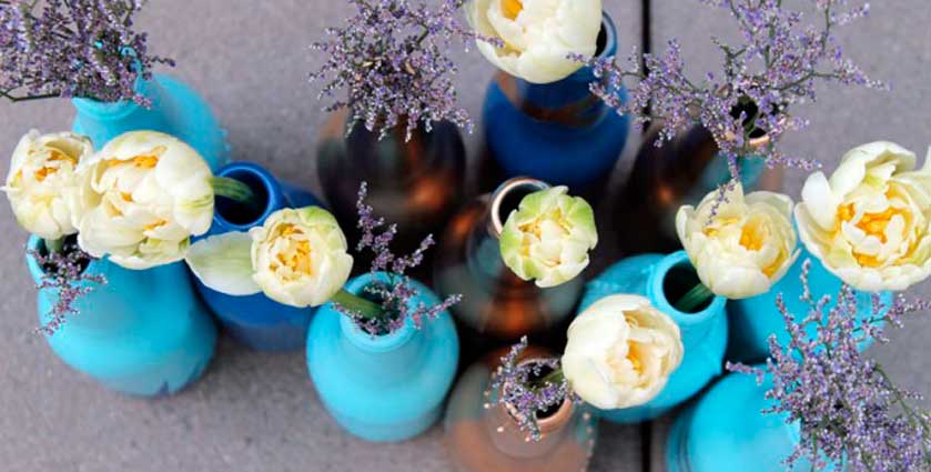 Vasos de flores com garrafa de metal para decoração